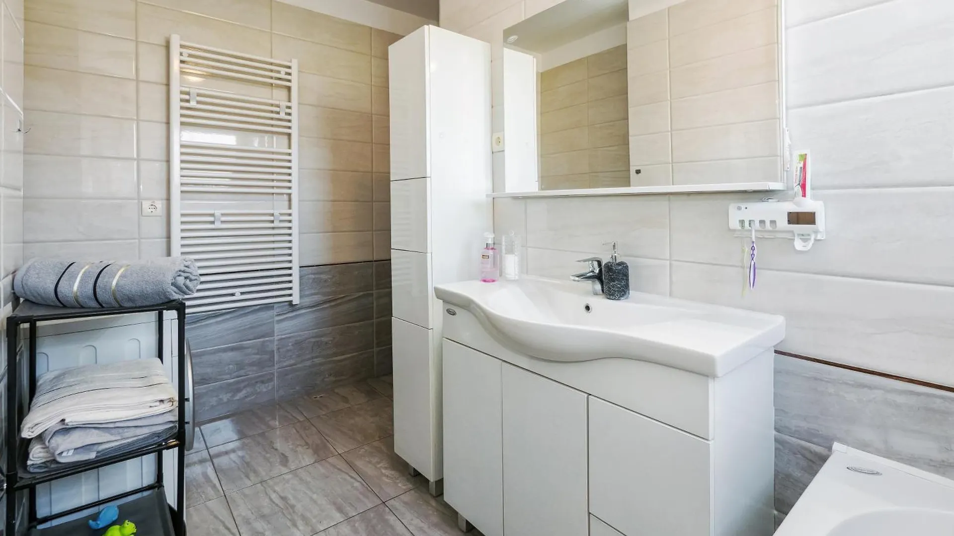Apartment Apartman L & V Split Croatia